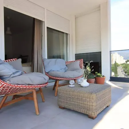 Deanna Luxury With Rooftop Terrace Сплит