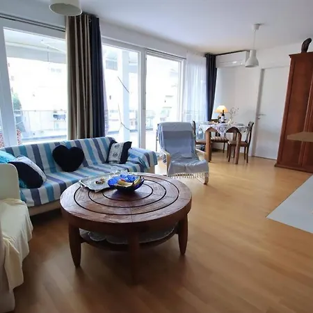 Deanna Luxury With Rooftop Terrace Апартаменты *