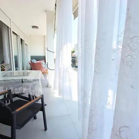 Deanna Luxury With Rooftop Terrace Апартаменты Сплит